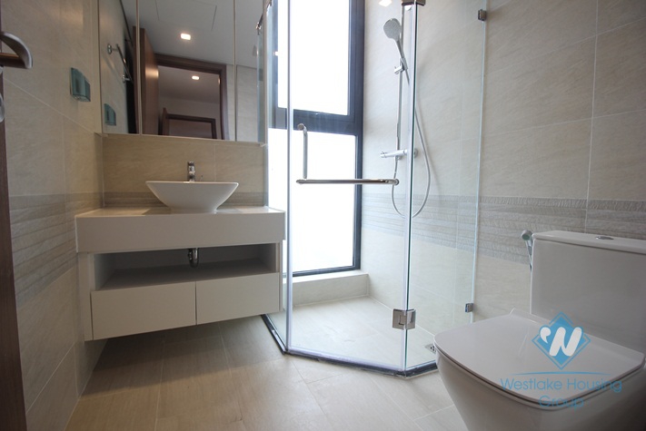Beautiful four bedrooms apartment for rent in Vinhome Metropolis, Ba Dinh district, Ha Noi.